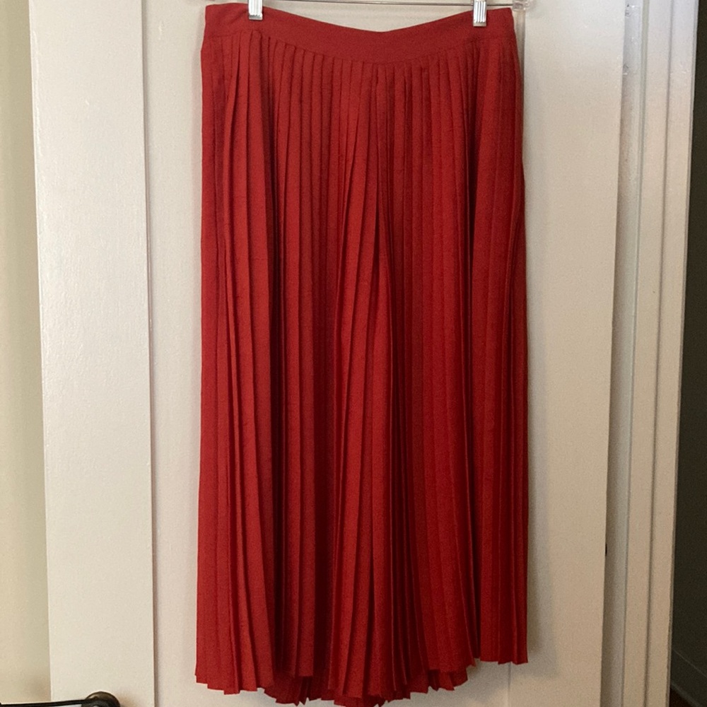 VINCE Burnt Orange, Fully Pleated NWT Culottes! Each Leg Measure 80” around!